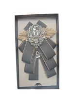 Load image into Gallery viewer, Brand Q Brooch Bow Ties2
