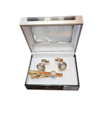 Load image into Gallery viewer, Bran Q cuff links
